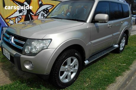 Gold 2007 Mitsubishi Pajero SUV VR-X 4X4