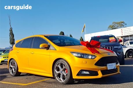 Yellow 2015 Ford Focus Hatch ST F