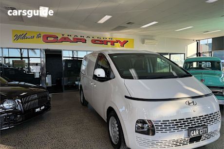 White 2021 Hyundai Staria Van Load 2S 2.2D Liftback