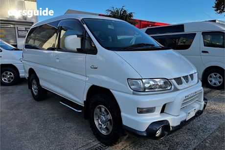 White 2005 Mitsubishi Delica SUV SPACEGEAR