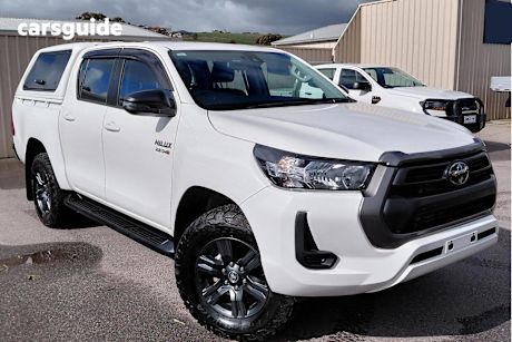 White 2023 Toyota Hilux Ute Tray SR 4X4
