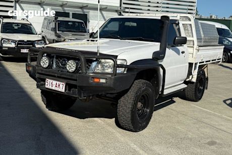 White 2011 Nissan Patrol Leaf Cab Chassis Dx (4X4)