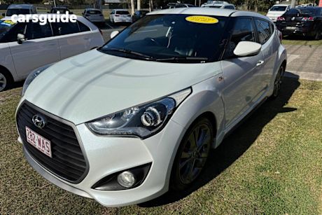 White 2015 Hyundai Veloster Coupe Sr Turbo +