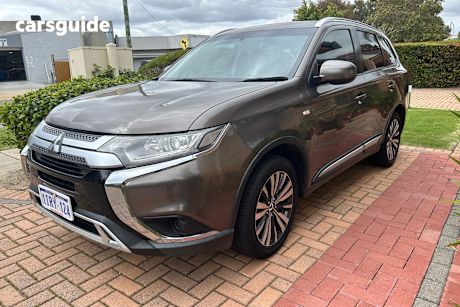 Grey 2019 Mitsubishi Outlander Wagon Es 7 Seat (Awd)