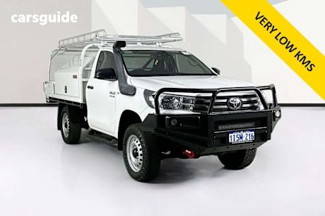 White 2021 Toyota Hilux Cab Chassis Sr (4X4)