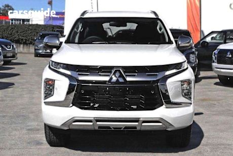 White 2024 Mitsubishi Pajero Sport Wagon Exceed (4Wd) 7 Seat