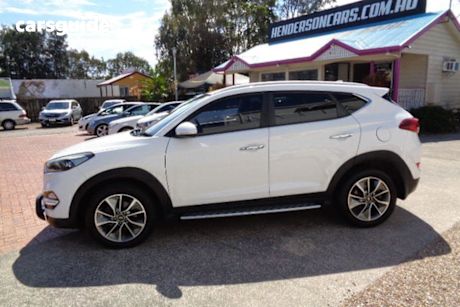 White 2017 Hyundai Tucson SUV ACTIVE X F