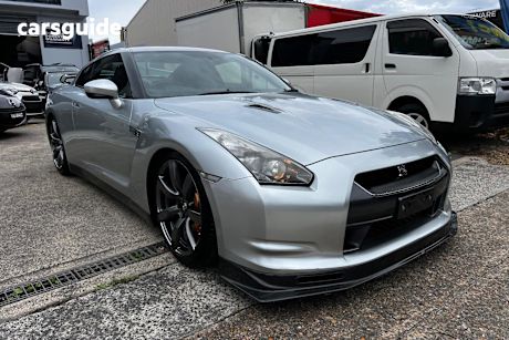 Silver 2008 Nissan GT-R Coupe PREMIUM