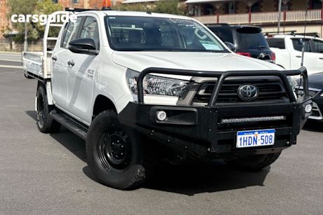 White 2020 Toyota Hilux Ute Tray SR 4X4
