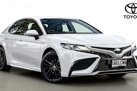 White 2021 Toyota Camry Sedan SX F