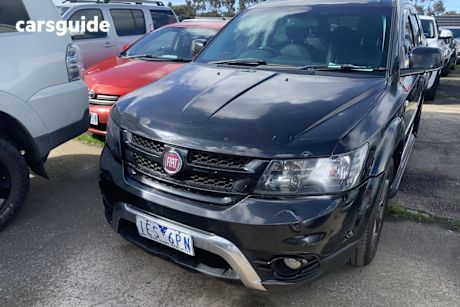 Black 2015 Fiat Freemont SUV