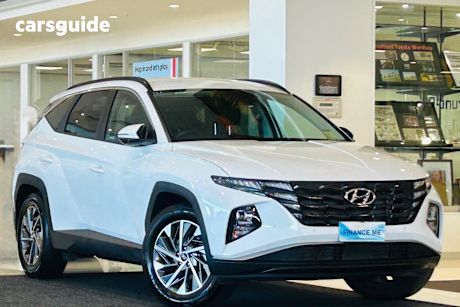 White 2024 Hyundai Tucson SUV ELITE F