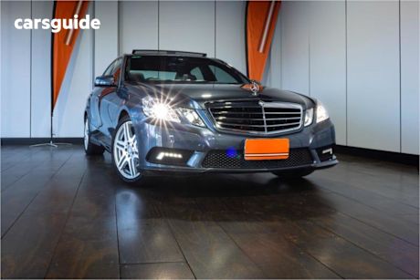 Grey 2009 Mercedes-Benz E-CLASS Sedan E350 AVANTGARDE R