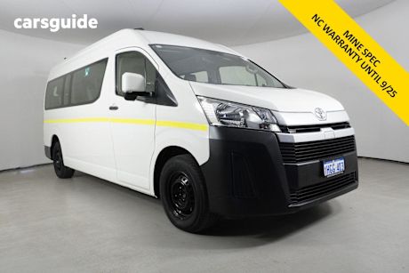 White 2020 Toyota HiAce Bus Commuter (12 Seats)