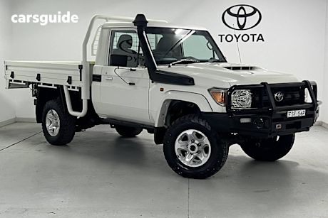 White 2019 Toyota Landcruiser Cab Chassis Gx (4X4)