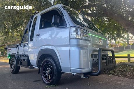 White 2022 Daihatsu Hijet SUV