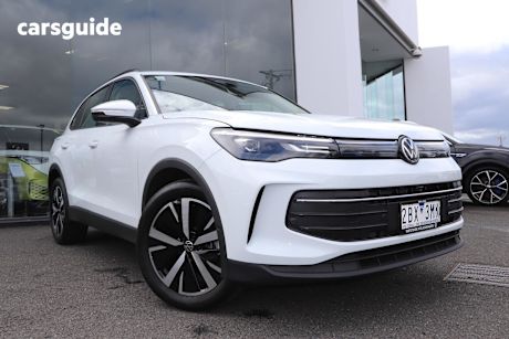 White 2025 Volkswagen Tiguan SUV 110TSI LIFE F