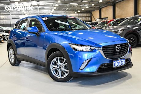 Blue 2016 Mazda CX-3 SUV MAXX F