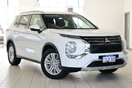 White 2024 Mitsubishi Outlander SUV LS 4X4