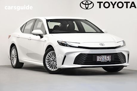 White 2024 Toyota Camry Sedan Ascent Hybrid