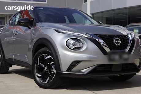 Grey 2024 Nissan Juke Hatchback St+