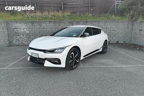 White 2024 Kia EV6 SUV GT-LINE R