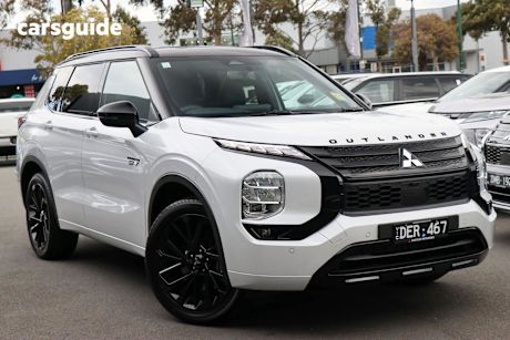 White 2024 Mitsubishi Outlander SUV PHEV GSR 4X4