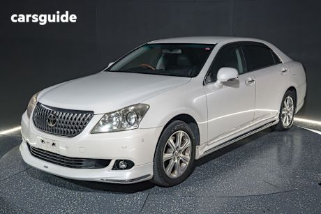 White 2010 Toyota Crown Sedan MAJESTA G TYPE F PACKAGE SEDAN 8SP AUTO 4.6I