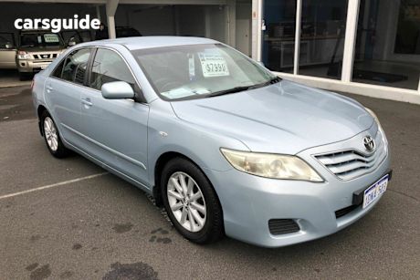 Blue 2010 Toyota Camry Sedan ALTISE