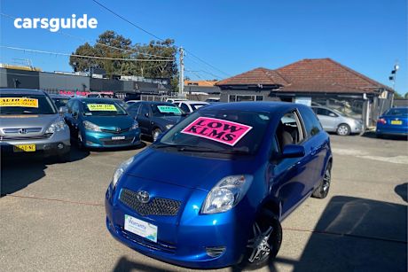 Blue 2007 Toyota Yaris Hatchback Yr