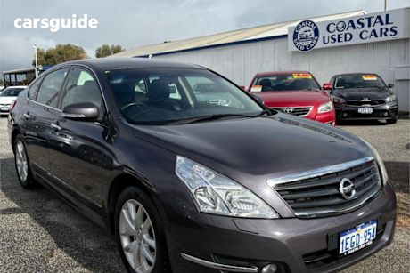 Grey 2013 Nissan Maxima Sedan 250 St-L