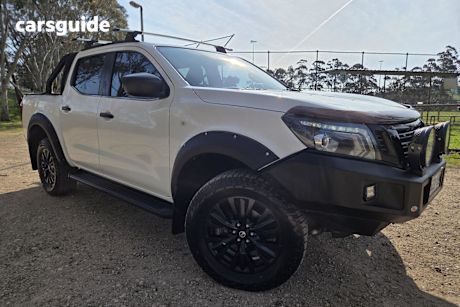 White 2020 Nissan Navara Ute Tray SL 4X4