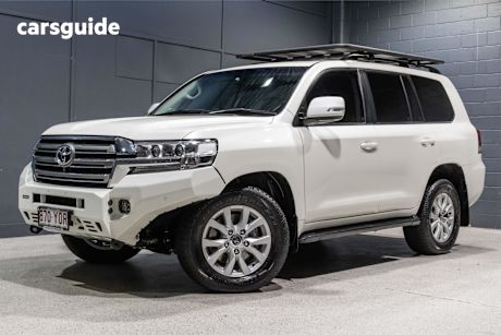 White 2018 Toyota Landcruiser SUV VX 4X4