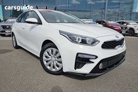 White 2018 Kia Cerato Hatch S F