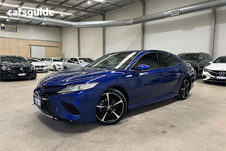 Blue 2020 Toyota Camry Sedan SX
