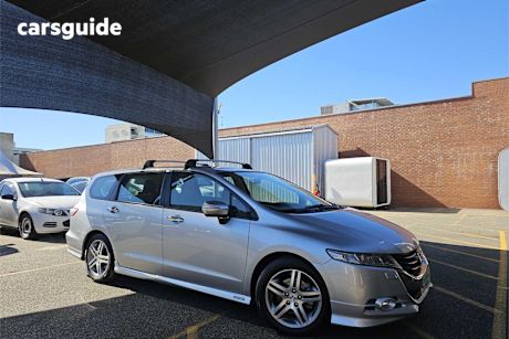 Silver 2009 Honda Odyssey Wagon Luxury
