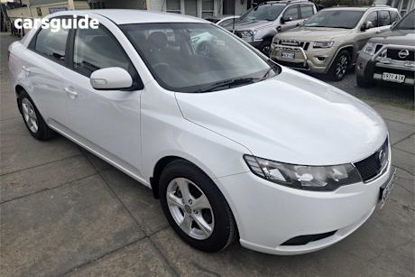 White 2010 Kia Cerato Sedan S F