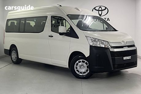 White 2024 Toyota HiAce Bus Slwb Commuter (12 Seats)