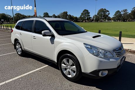 White 2012 Subaru Outback Wagon 2.0D