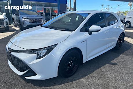 White 2021 Toyota Corolla Hatch ASCENT SPORT HYBRID F