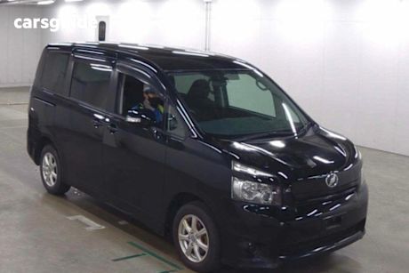 Black 2009 Toyota Voxy SUV X L EDITION - 8 SEATER WAGON