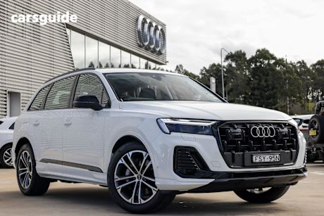 White 2025 Audi Q7 SUV 45 TFSI 4WD