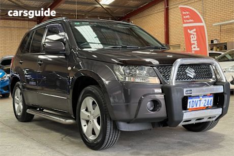 Grey 2011 Suzuki Grand Vitara Wagon (4X4)