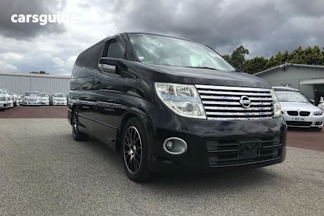 Black 2005 Nissan Elgrand Wagon