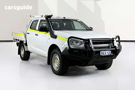 White 2021 Isuzu D-MAX Crew Cab Chassis Sx (4X4)