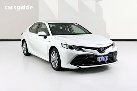 White 2020 Toyota Camry Sedan Ascent Hybrid