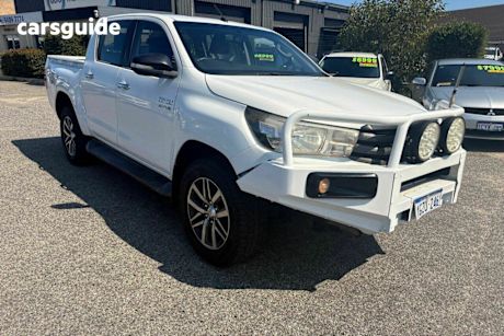 White 2016 Toyota Hilux Ute Tray SR 4X4