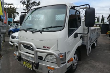 White 2016 Hino 300 SER 2 C/CAB STD 1 OtherCar