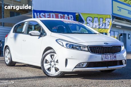 White 2016 Kia Cerato Hatchback S