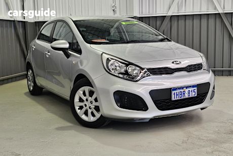 Silver 2013 Kia RIO Hatchback S